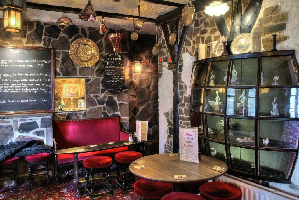 The Old White Lion Hotel ฮาเวิร์ท ภายนอก รูปภาพ